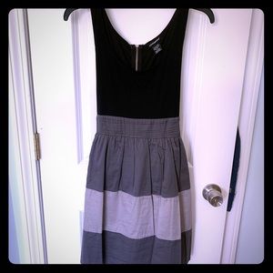 Contempo Dress. Size large. Color: black & gray.